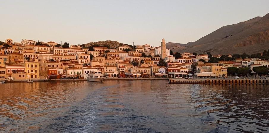 Occasus Room Comfort Chalki Town Exterior foto